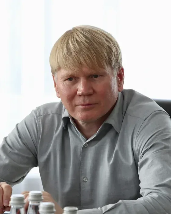 Суханов Виктор Андреевич — Председатель Приморского регионального отделения «Союза журналистов России».